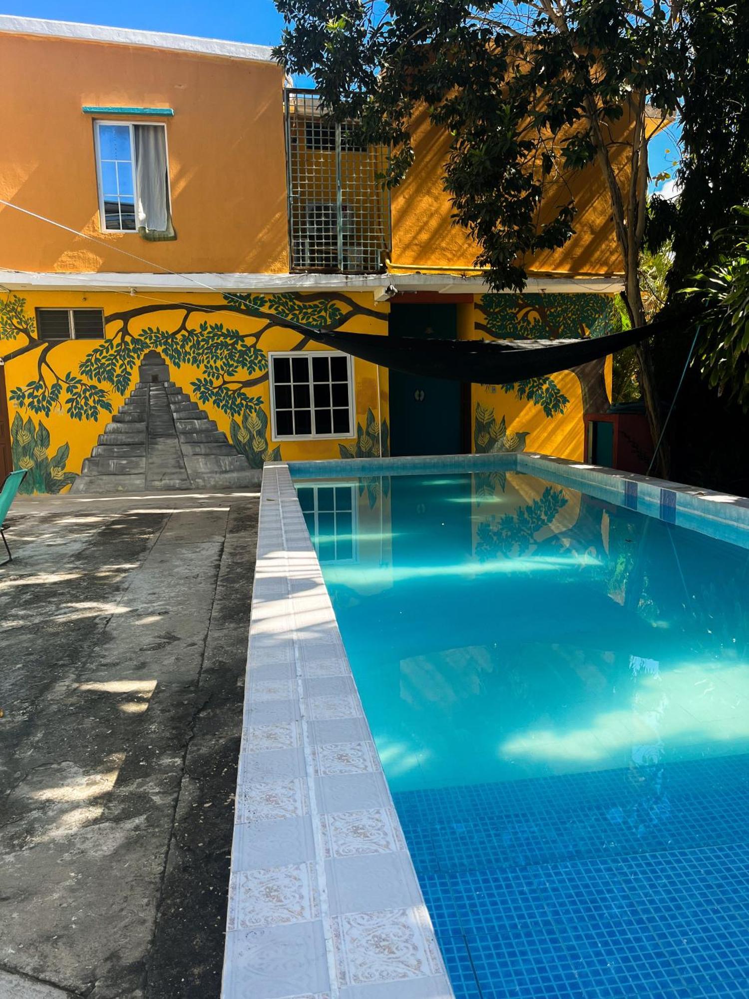 Hotel Y Restaurante Casa Jardines San Benito Extérieur photo